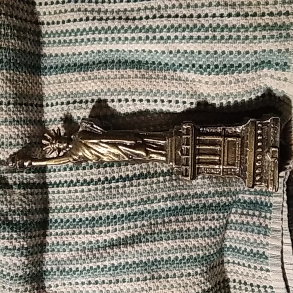 Very old 10-in brass Statue of Liberty~What an amazing statue! 1950s